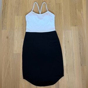 Lululemon 16 Hours Dress Black and White Size 6